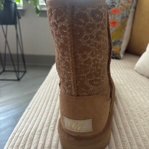 Glitter Uggs